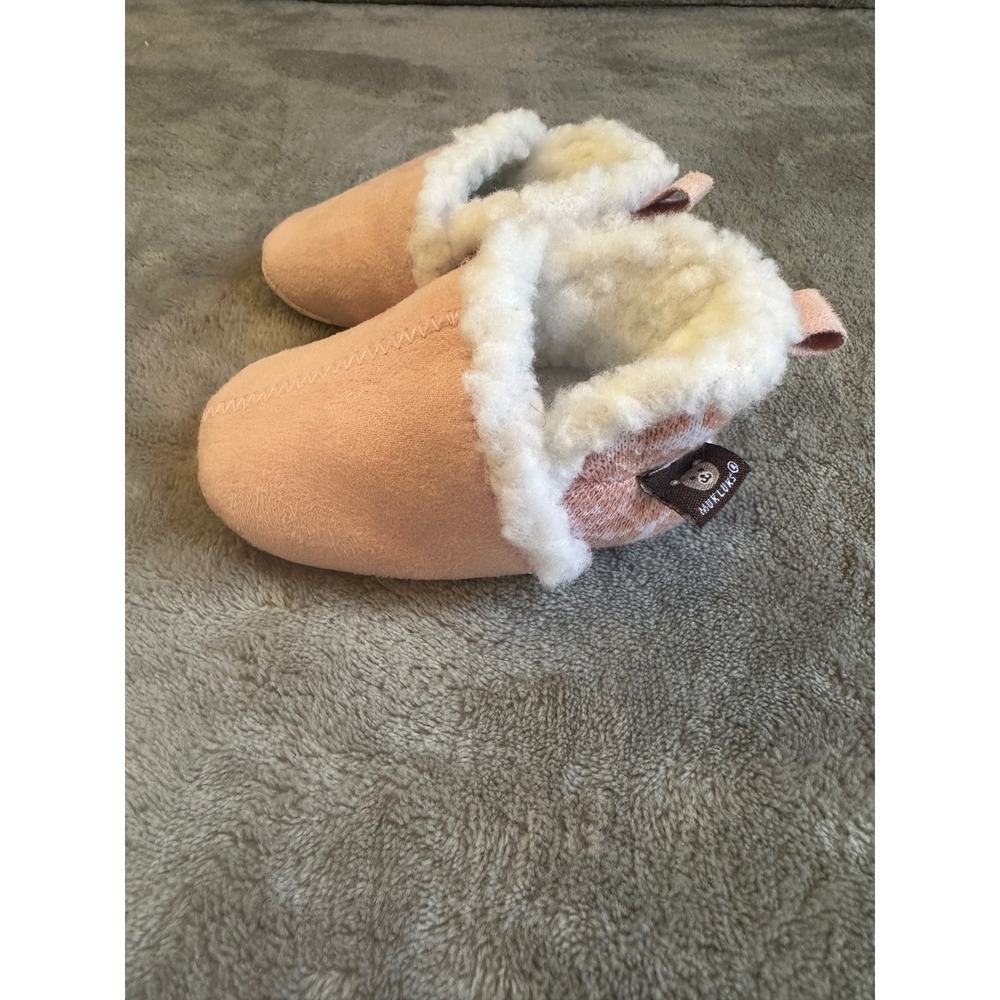 Baby girl muk luk‎ slippers, pink and white